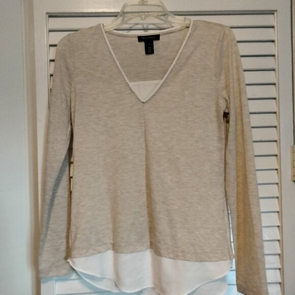 White House Black Market Biege and white top with small bead trim - Picture 1 of 5